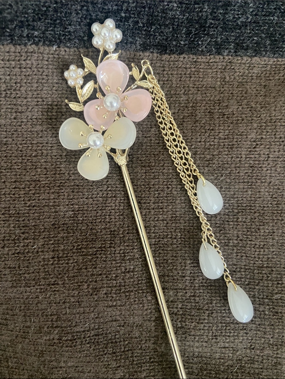 Y2k Gold Floral Hair Stick with Pearls, Opalite Dangle and Pink and Cream Petals - Picture 4 of 7